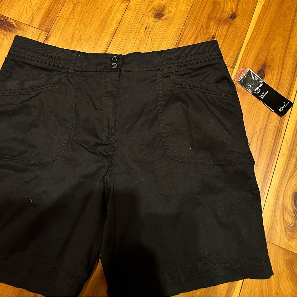 Women’s Shorts by Kim Rogers 🍎 - Picture 2 of 6